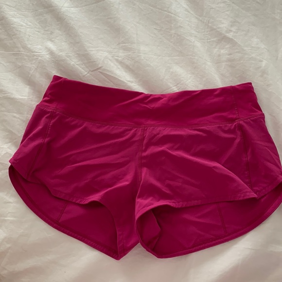 LULULEMON RARE PINK COLORED SPEED UP SHORTS. SZ 6 and 2.5in - Picture 1 of 4